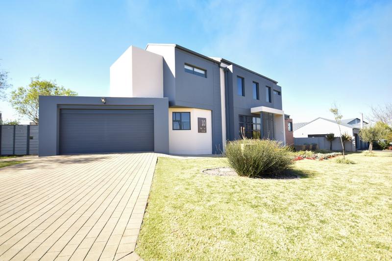 4 Bedroom Property for Sale in Midstream Estate Gauteng