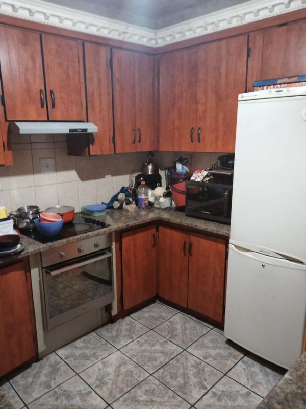3 Bedroom Property for Sale in Umfuyaneni Gauteng