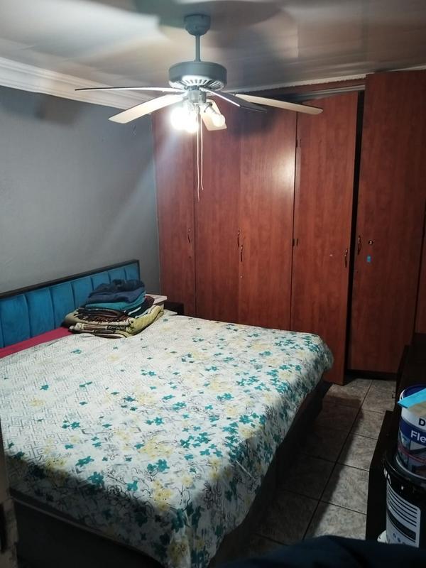 3 Bedroom Property for Sale in Umfuyaneni Gauteng
