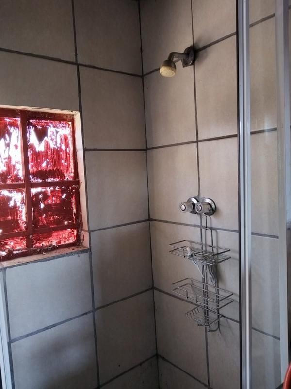 3 Bedroom Property for Sale in Umfuyaneni Gauteng