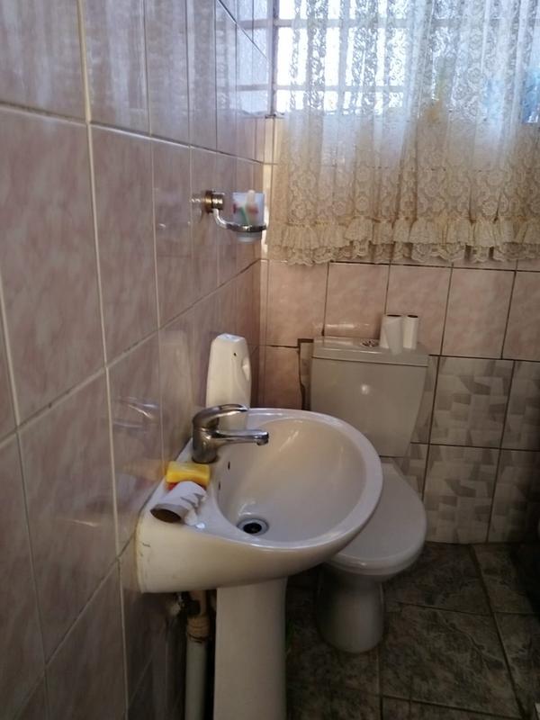 3 Bedroom Property for Sale in Umfuyaneni Gauteng