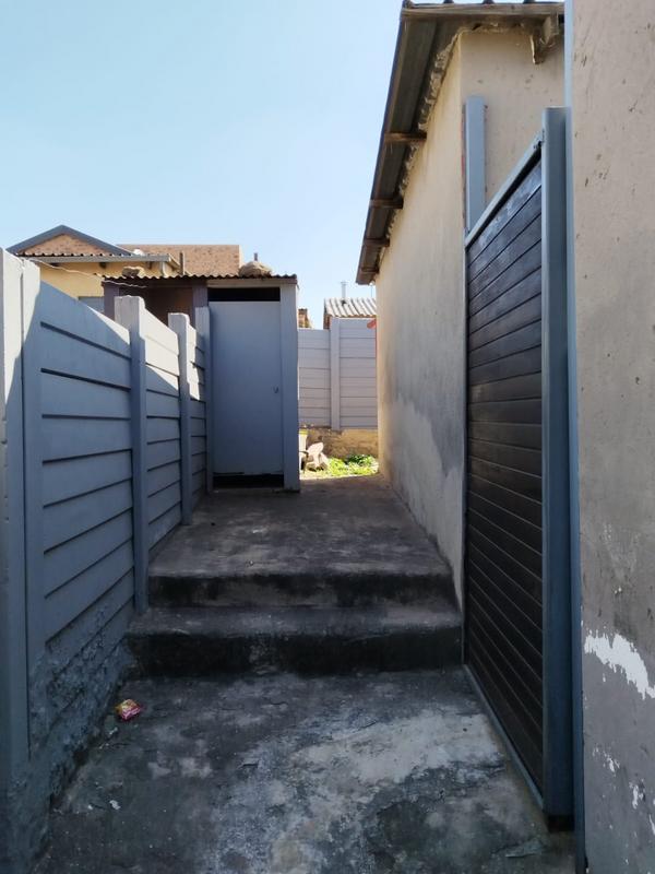 3 Bedroom Property for Sale in Umfuyaneni Gauteng