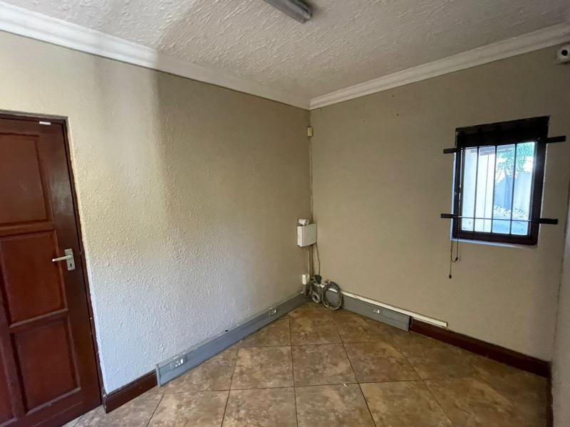 Commercial Property for Sale in Rooihuiskraal Gauteng