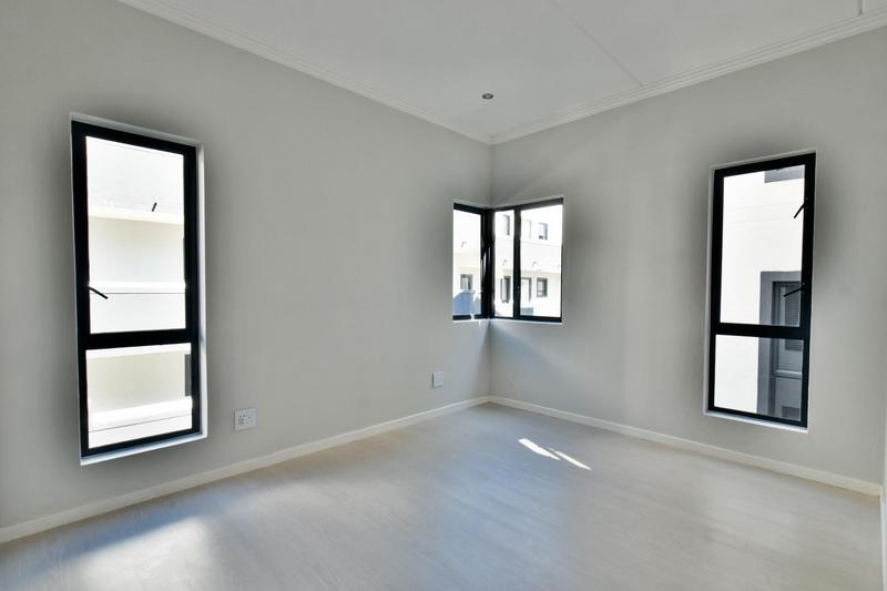 2 Bedroom Property for Sale in Bryanston Gauteng