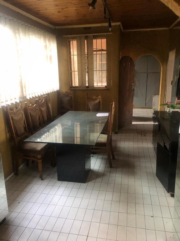 5 Bedroom Property for Sale in La Rochelle Gauteng