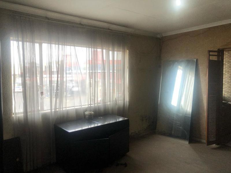 5 Bedroom Property for Sale in La Rochelle Gauteng