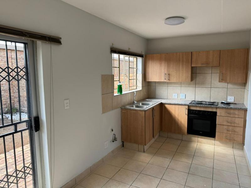 3 Bedroom Property for Sale in Annlin Gauteng