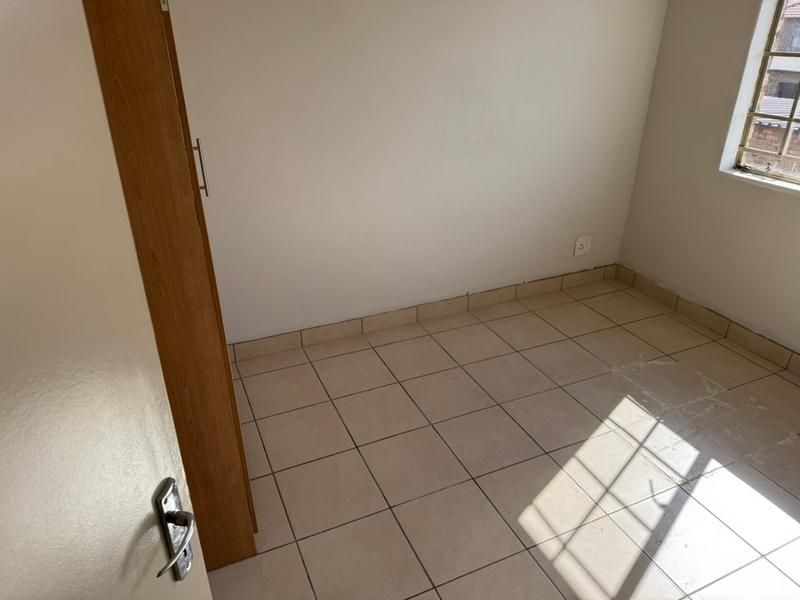 3 Bedroom Property for Sale in Annlin Gauteng
