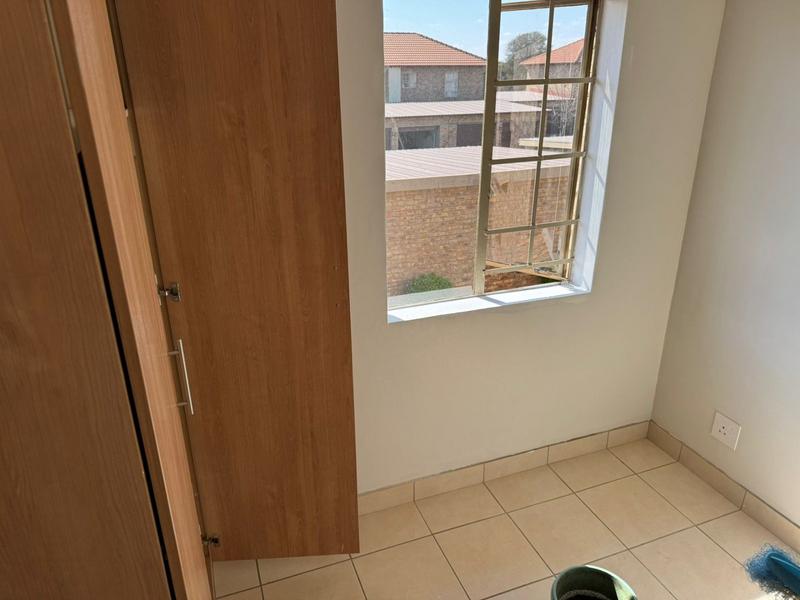 3 Bedroom Property for Sale in Annlin Gauteng