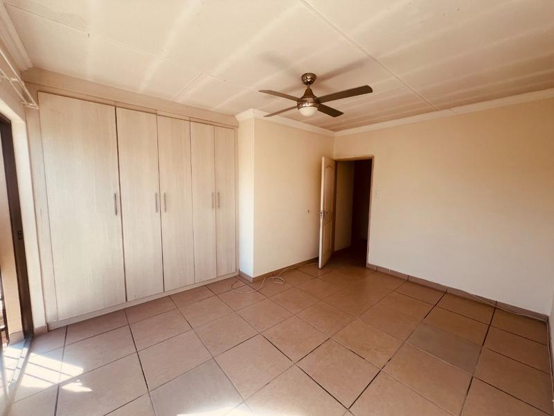 2 Bedroom Property for Sale in Gezina Gauteng