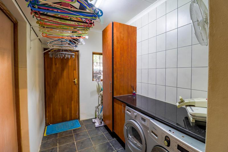5 Bedroom Property for Sale in Midstream Estate Gauteng