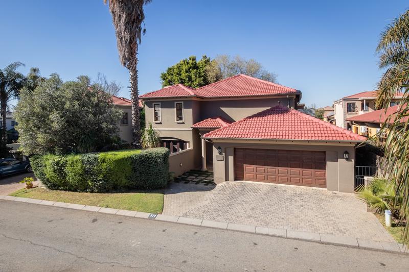 3 Bedroom Property for Sale in Ruimsig Gauteng