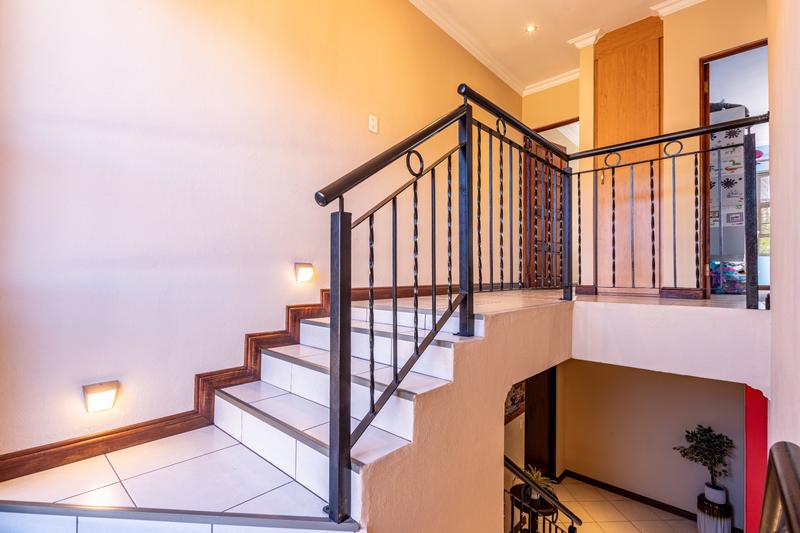 3 Bedroom Property for Sale in Ruimsig Gauteng