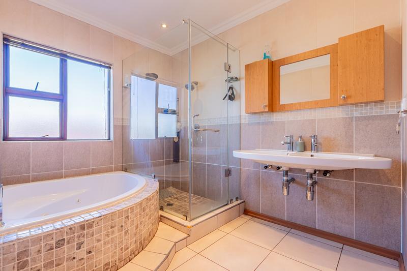 3 Bedroom Property for Sale in Ruimsig Gauteng
