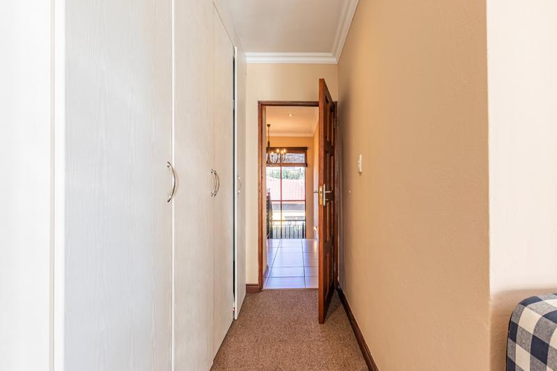3 Bedroom Property for Sale in Ruimsig Gauteng