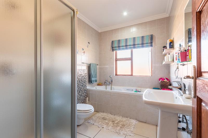 3 Bedroom Property for Sale in Ruimsig Gauteng