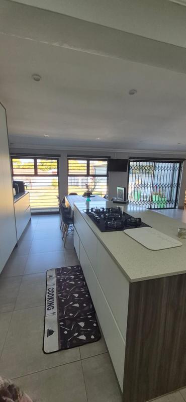 To Let 3 Bedroom Property for Rent in Roosevelt Park Gauteng