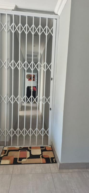 To Let 3 Bedroom Property for Rent in Roosevelt Park Gauteng