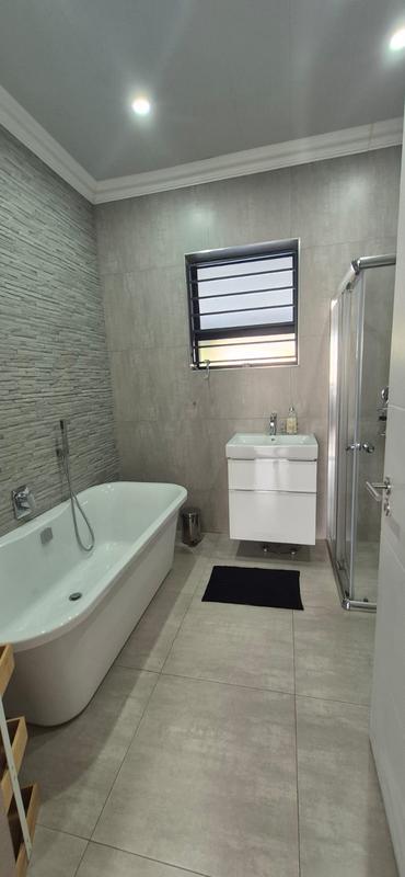 To Let 3 Bedroom Property for Rent in Roosevelt Park Gauteng