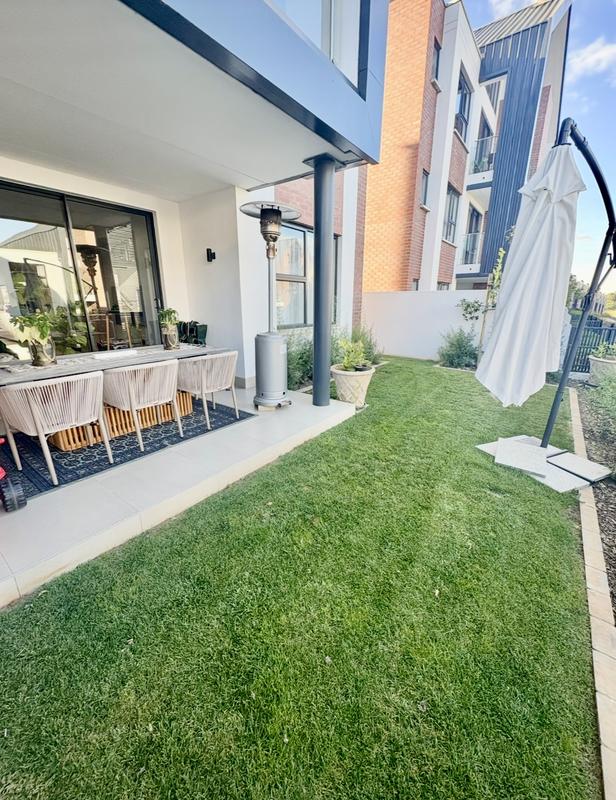 To Let 2 Bedroom Property for Rent in Sandringham Gauteng
