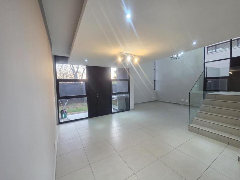 To Let 3 Bedroom Property for Rent in Raslouw Gauteng