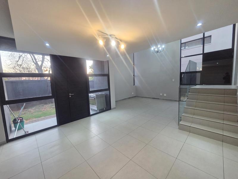 To Let 3 Bedroom Property for Rent in Raslouw Gauteng