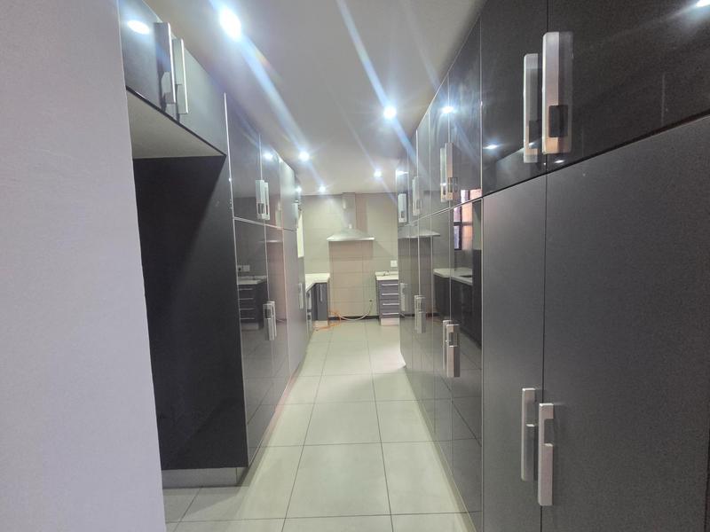 To Let 3 Bedroom Property for Rent in Raslouw Gauteng