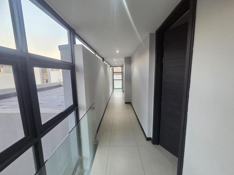 To Let 3 Bedroom Property for Rent in Raslouw Gauteng