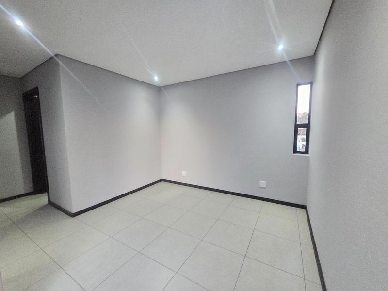 To Let 3 Bedroom Property for Rent in Raslouw Gauteng