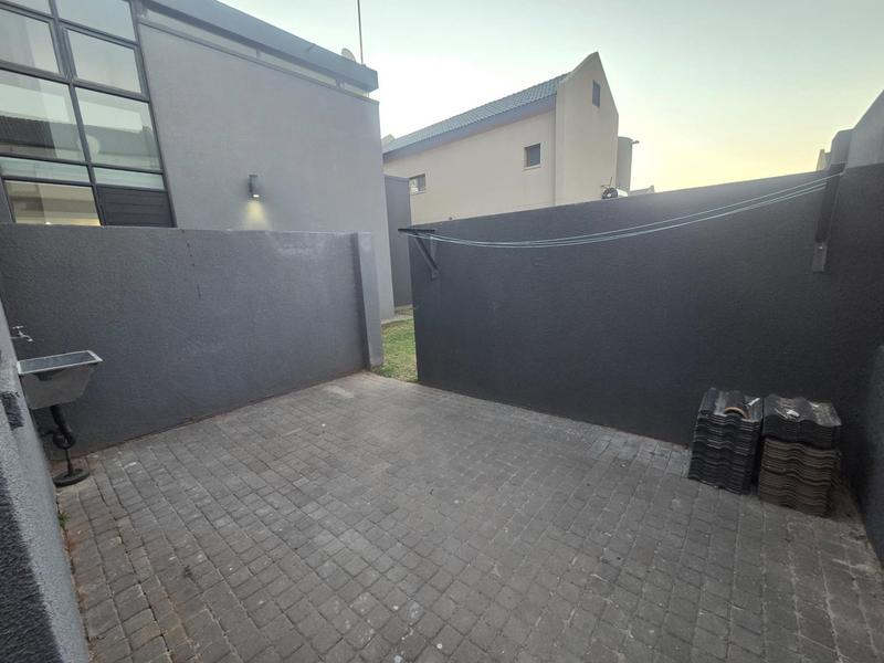 To Let 3 Bedroom Property for Rent in Raslouw Gauteng