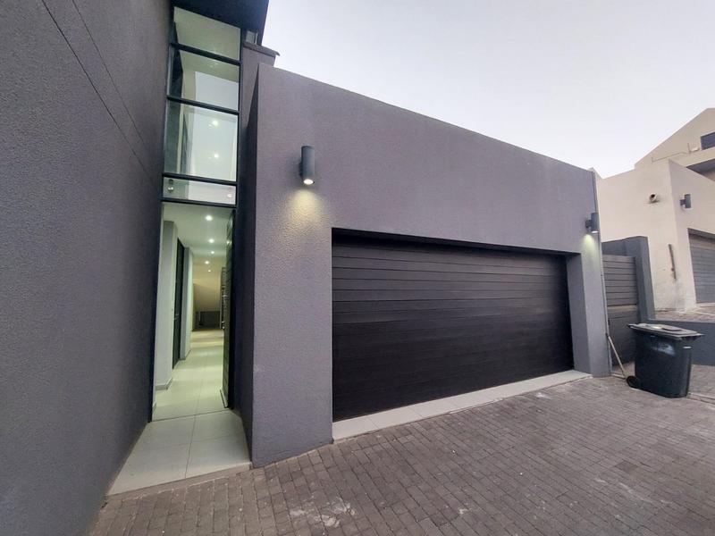 To Let 3 Bedroom Property for Rent in Raslouw Gauteng