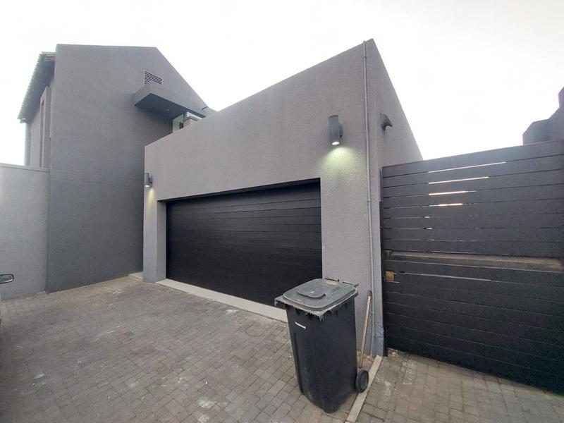 To Let 3 Bedroom Property for Rent in Raslouw Gauteng