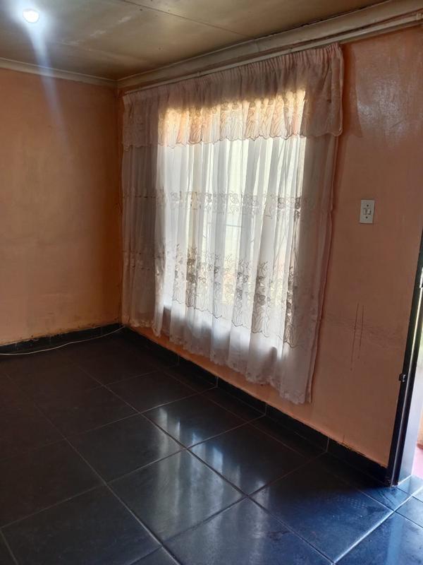 To Let 2 Bedroom Property for Rent in Vosloorus Gauteng