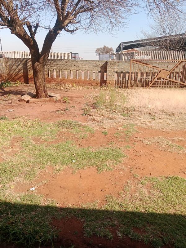 To Let 2 Bedroom Property for Rent in Vosloorus Gauteng