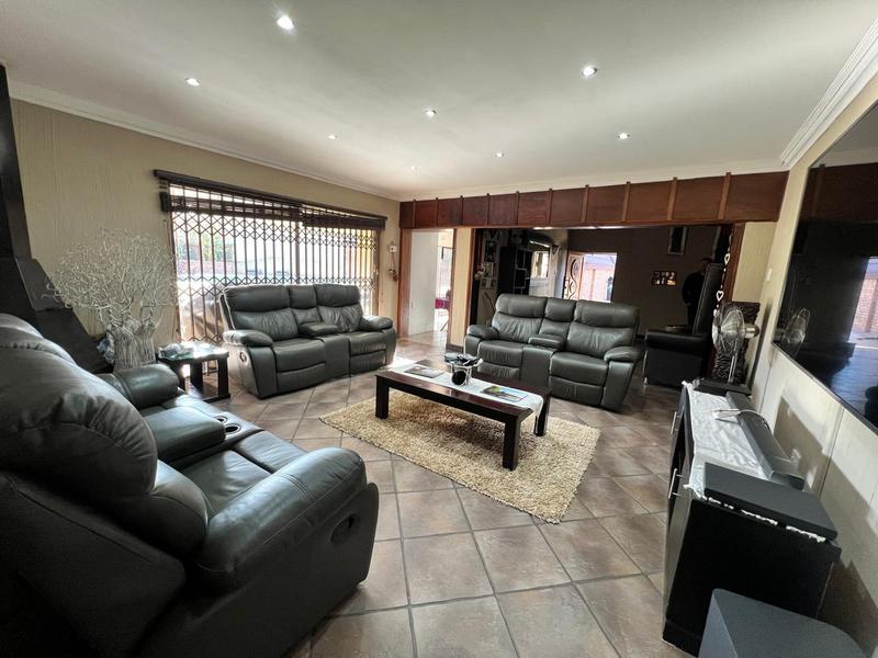 3 Bedroom Property for Sale in Dalpark Proper Gauteng