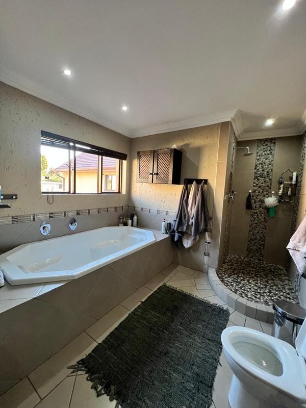 3 Bedroom Property for Sale in Dalpark Proper Gauteng