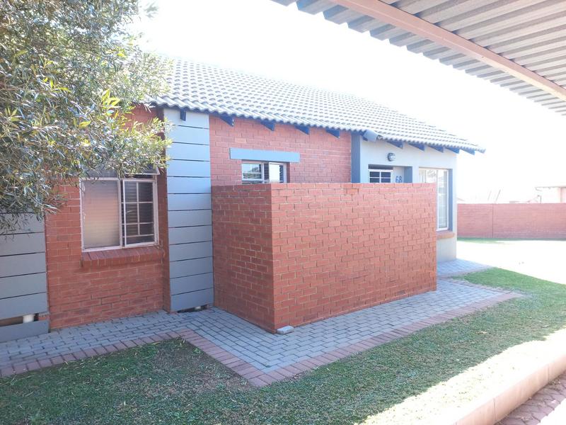 To Let 3 Bedroom Property for Rent in Monavoni Gauteng