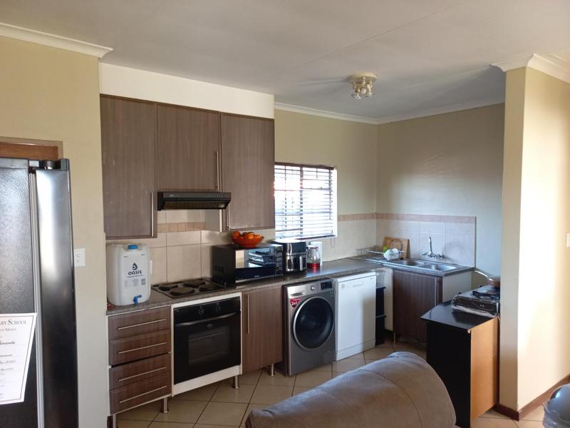 To Let 3 Bedroom Property for Rent in Monavoni Gauteng