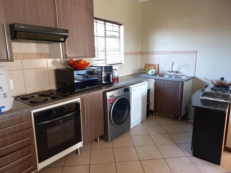 To Let 3 Bedroom Property for Rent in Monavoni Gauteng