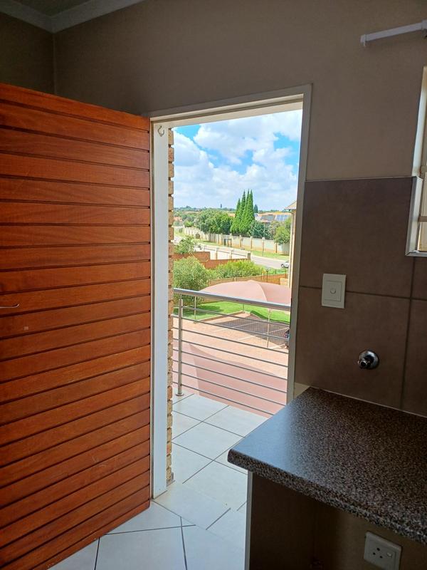To Let 2 Bedroom Property for Rent in Stone Ridge Gauteng
