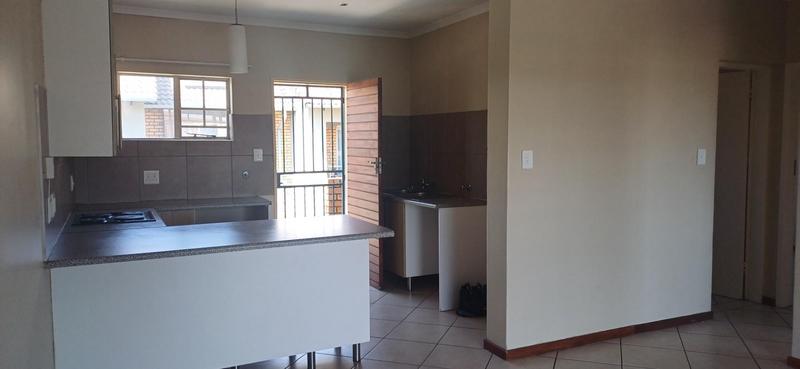 To Let 2 Bedroom Property for Rent in Stone Ridge Gauteng