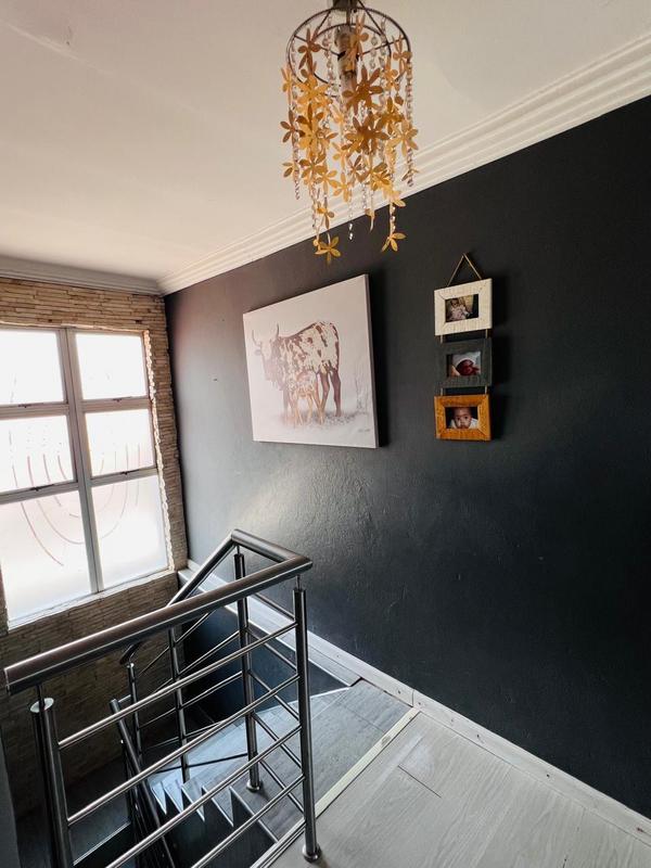 4 Bedroom Property for Sale in Clayville Gauteng