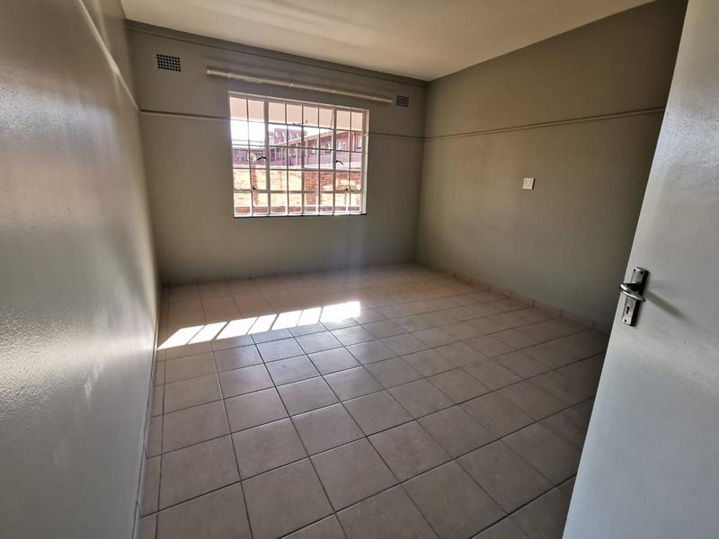 To Let 1 Bedroom Property for Rent in Casseldale Gauteng