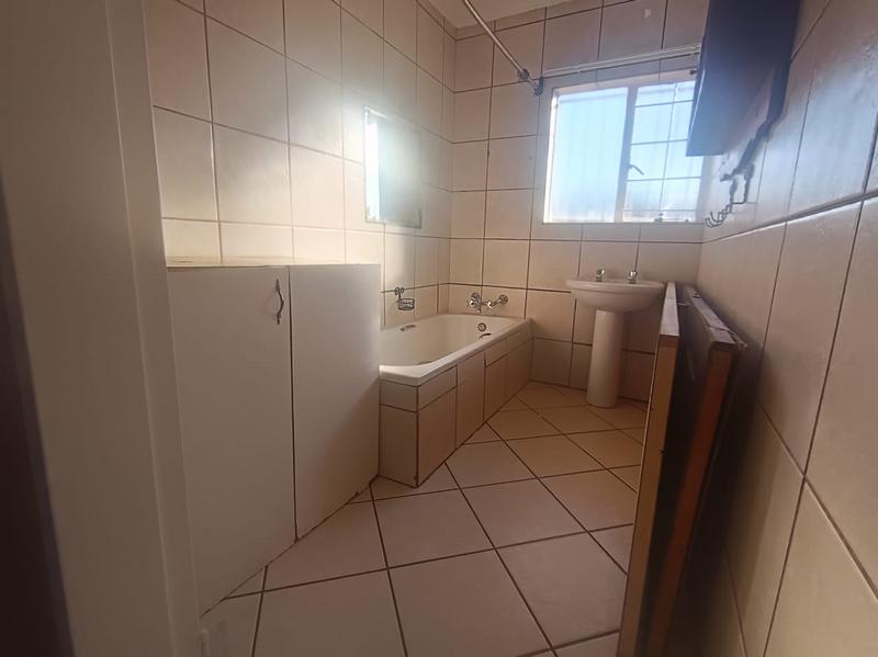 To Let 3 Bedroom Property for Rent in Strubenvale Gauteng