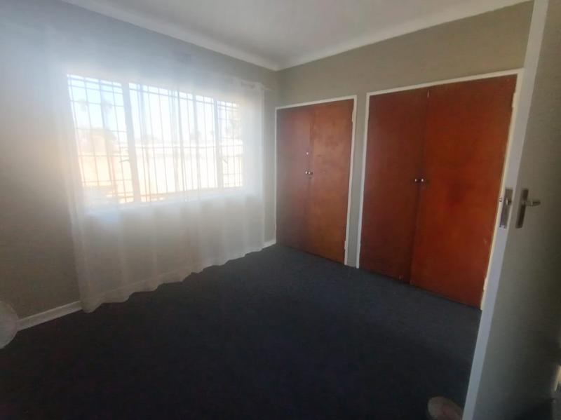 To Let 3 Bedroom Property for Rent in Strubenvale Gauteng