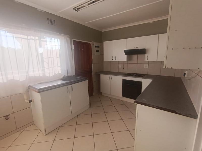 To Let 3 Bedroom Property for Rent in Strubenvale Gauteng