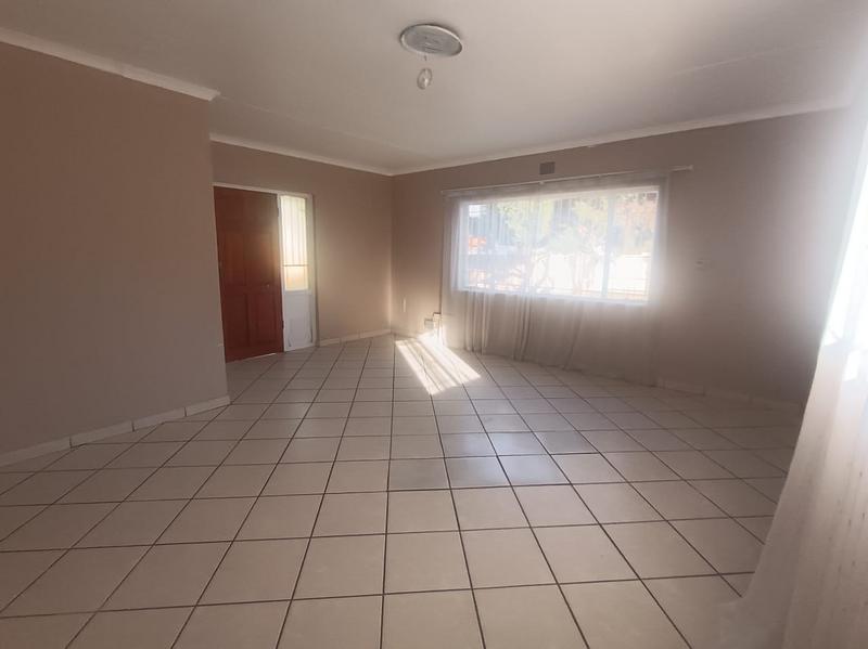 To Let 3 Bedroom Property for Rent in Strubenvale Gauteng