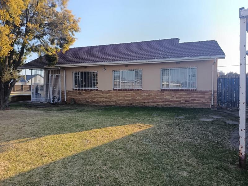 To Let 3 Bedroom Property for Rent in Strubenvale Gauteng