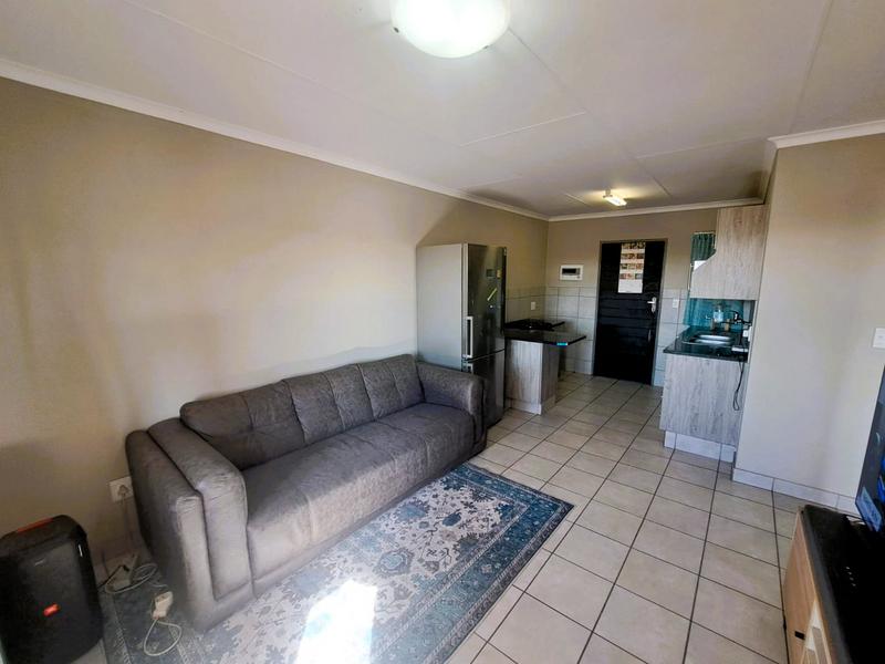 2 Bedroom Property for Sale in Heuweloord Gauteng