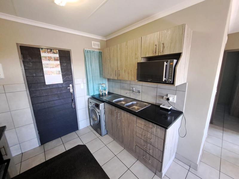 2 Bedroom Property for Sale in Heuweloord Gauteng